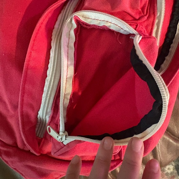 Kavu Coral-Red Single Strap Sling Pack - Picture 4 of 9